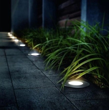 Lampa najazdowa dogruntowa LED 230V 15W 6000K 1500lm kąt świecenia 30° IP65 Lampa najazdowa dogruntowa LED 230V 15W 6000K 1500lm kąt świecenia 30° IP65