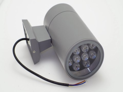 Lampa elewacyjna natynkowa punktowa kinkiet szara 1x9W 1200lm IP65 Kąt świecenia: 45 ° Lampa elewacyjna natynkowa punktowa kinkiet szara 1x9W 1200lm IP65 Kąt świecenia: 45 °